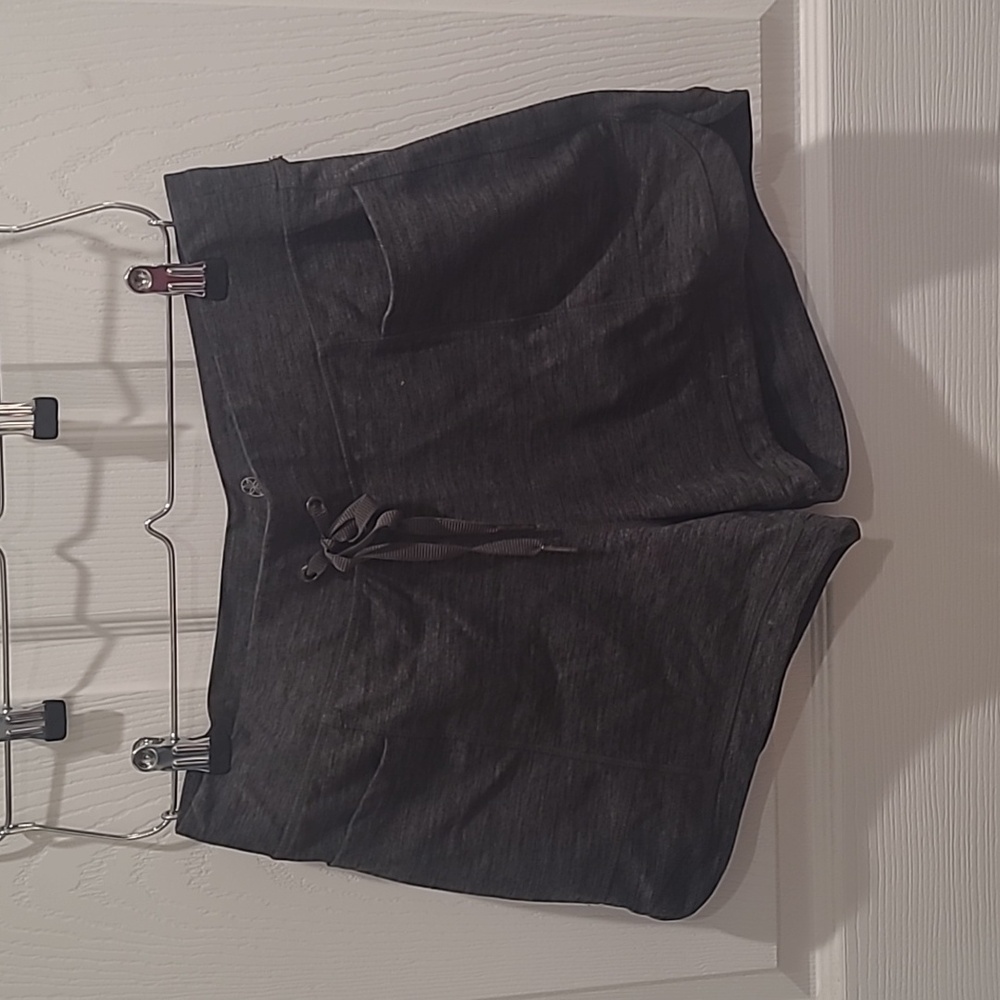 GAIAM size meduim workout shorts